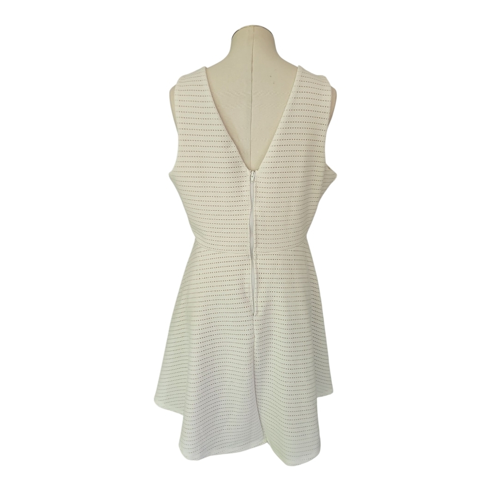 Maurices White Fit Flare Dress Textured V Neck Sleeveless Size 13 14 - Picture 5 of 10